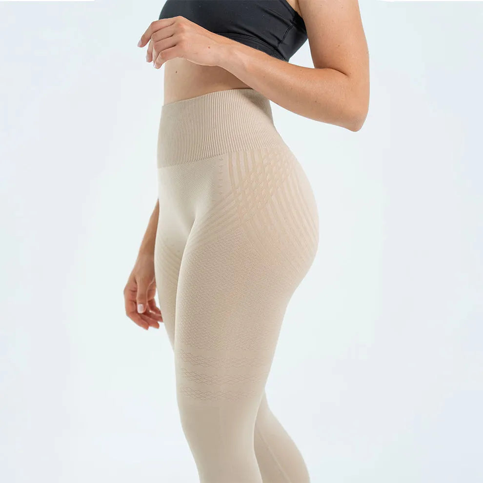 Cellumove 3D Legging – oder Geld zurück. Die Leggings nach der Schwangerschaft, auf die über 25.000 Mamas schwören.